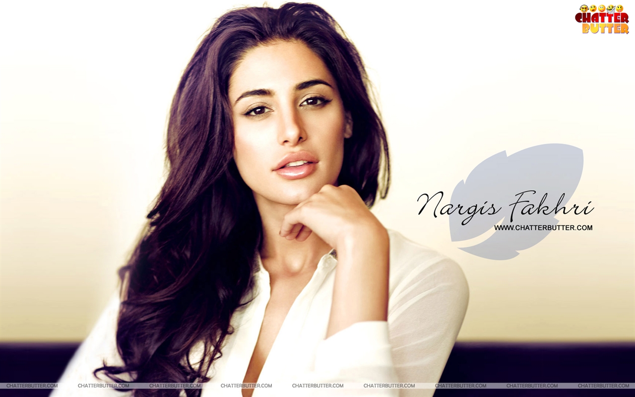 Nargis Fakhri Wallpaper - Nargis Fakhri Main Tera Hero , HD Wallpaper & Backgrounds