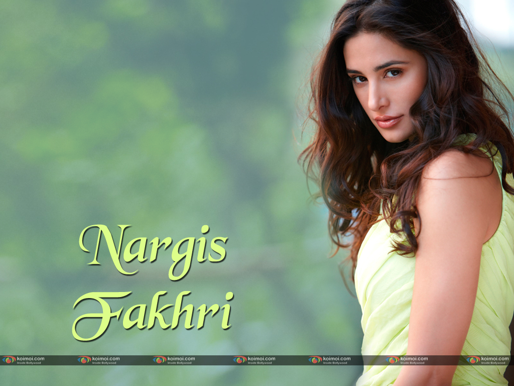 Nargis Fakhri Wallpaper - Sad Love Urdu Shayari In Hindi , HD Wallpaper & Backgrounds