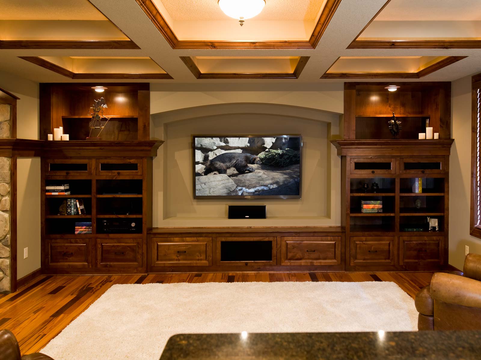 Amazing Of Low Ceiling Basement Remodeling Ideas 1000 - Wall Mounted Tv Basement , HD Wallpaper & Backgrounds