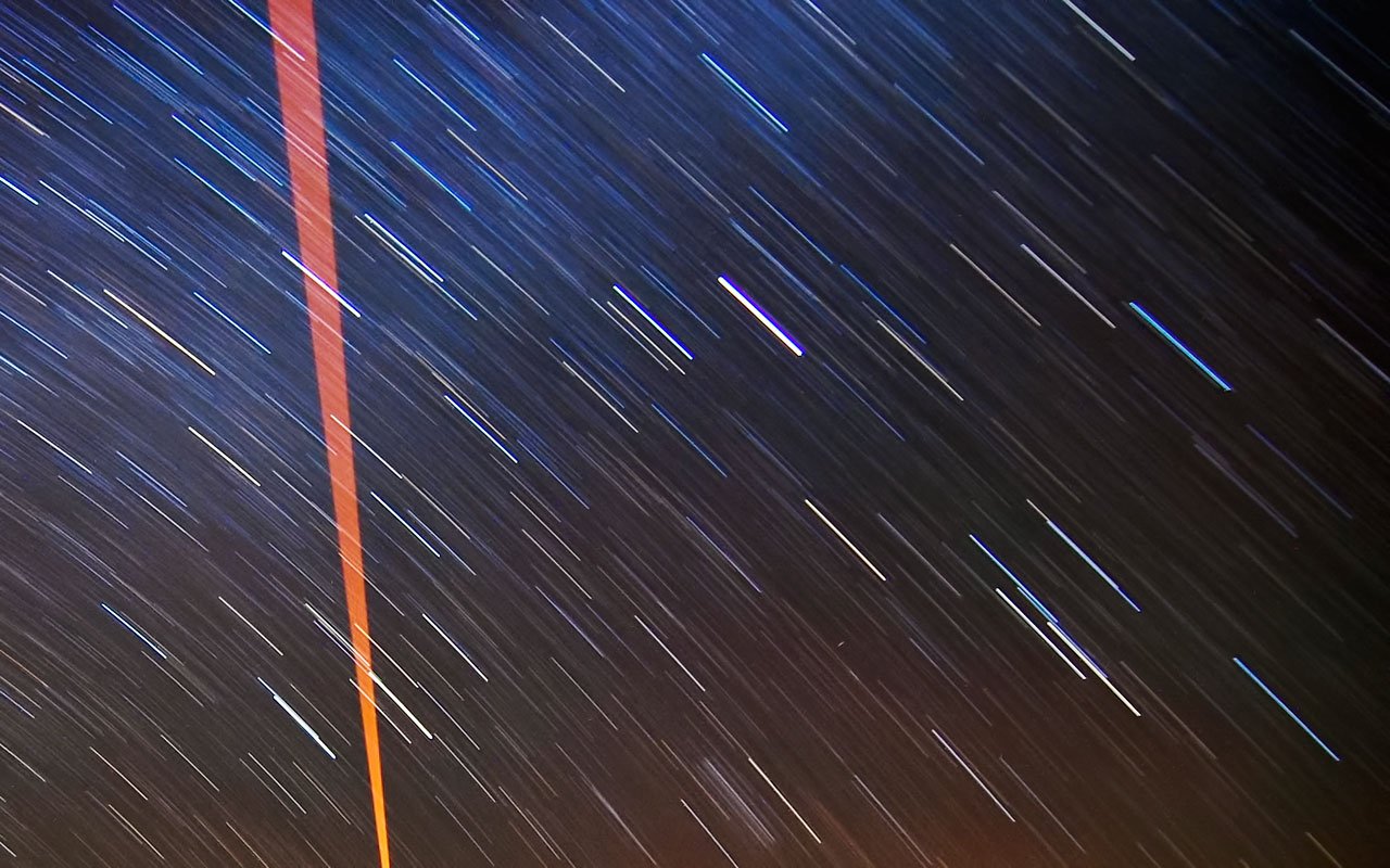 The Vlt's Laser Guide Star And Star Trails - Darkness , HD Wallpaper & Backgrounds