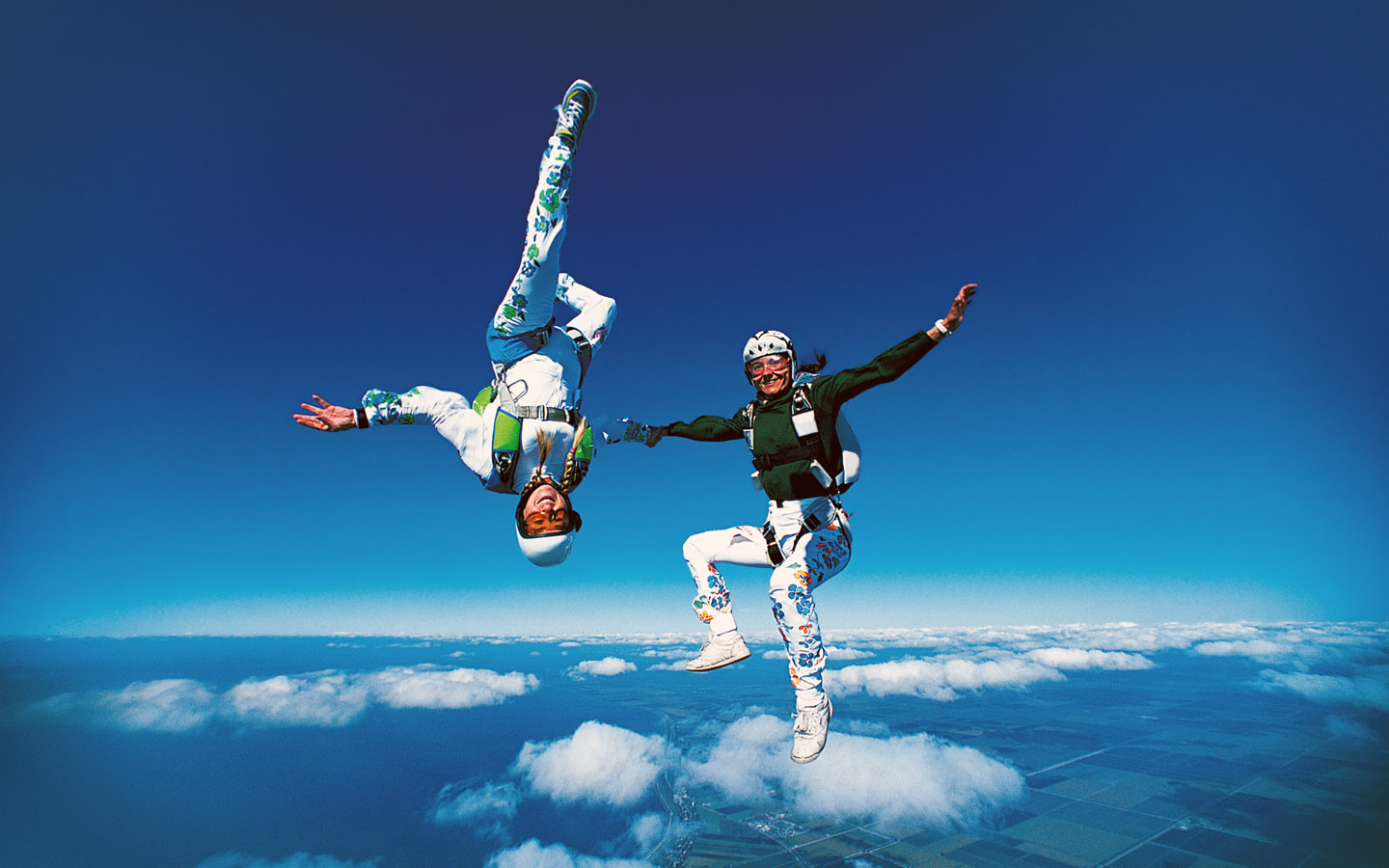 Parachute Live Wallpaper - Two People Sky Diving , HD Wallpaper & Backgrounds
