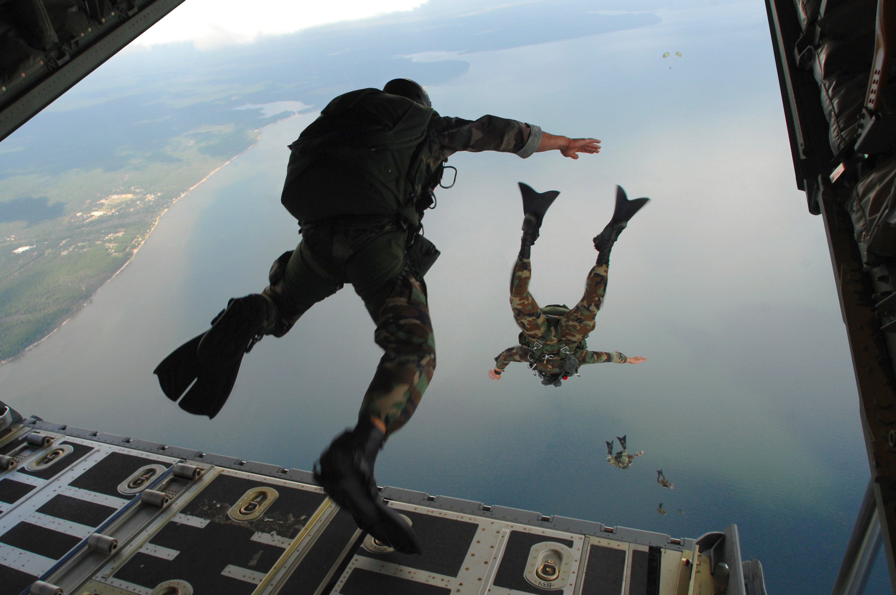 Paratrooper Wallpaper - Airborne Forces , HD Wallpaper & Backgrounds