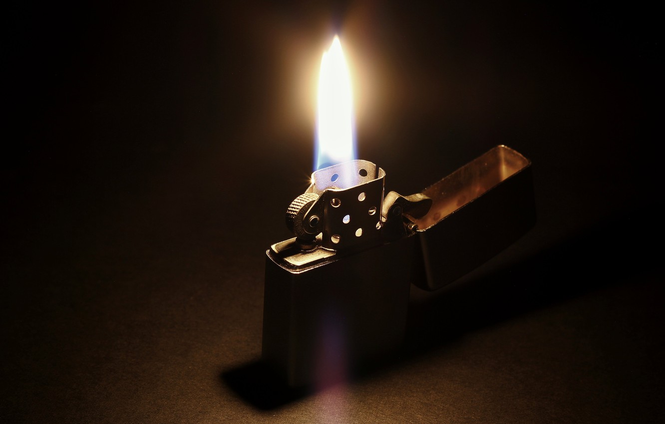 Photo Wallpaper Zippo, Light, Fire, Darkness, Lighter - Zippo Обои , HD Wallpaper & Backgrounds