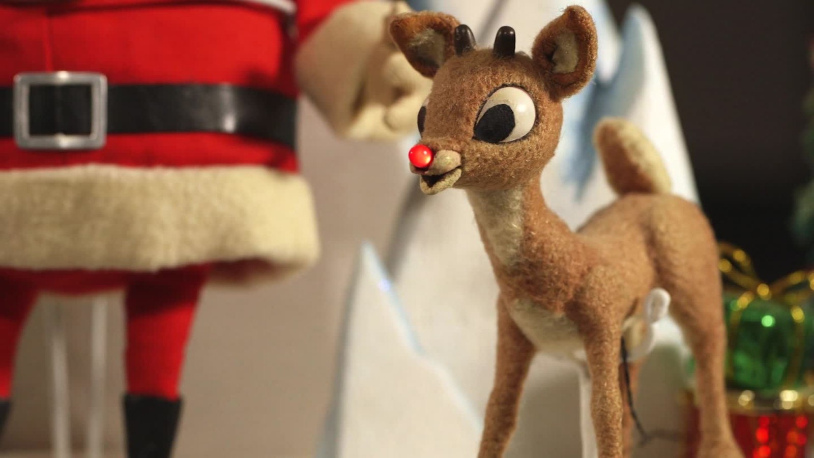 'rudolph The Red-nosed Reindeer' Figurines Get A Second - Rudolph The Red Nosed Reindeer Puppets , HD Wallpaper & Backgrounds