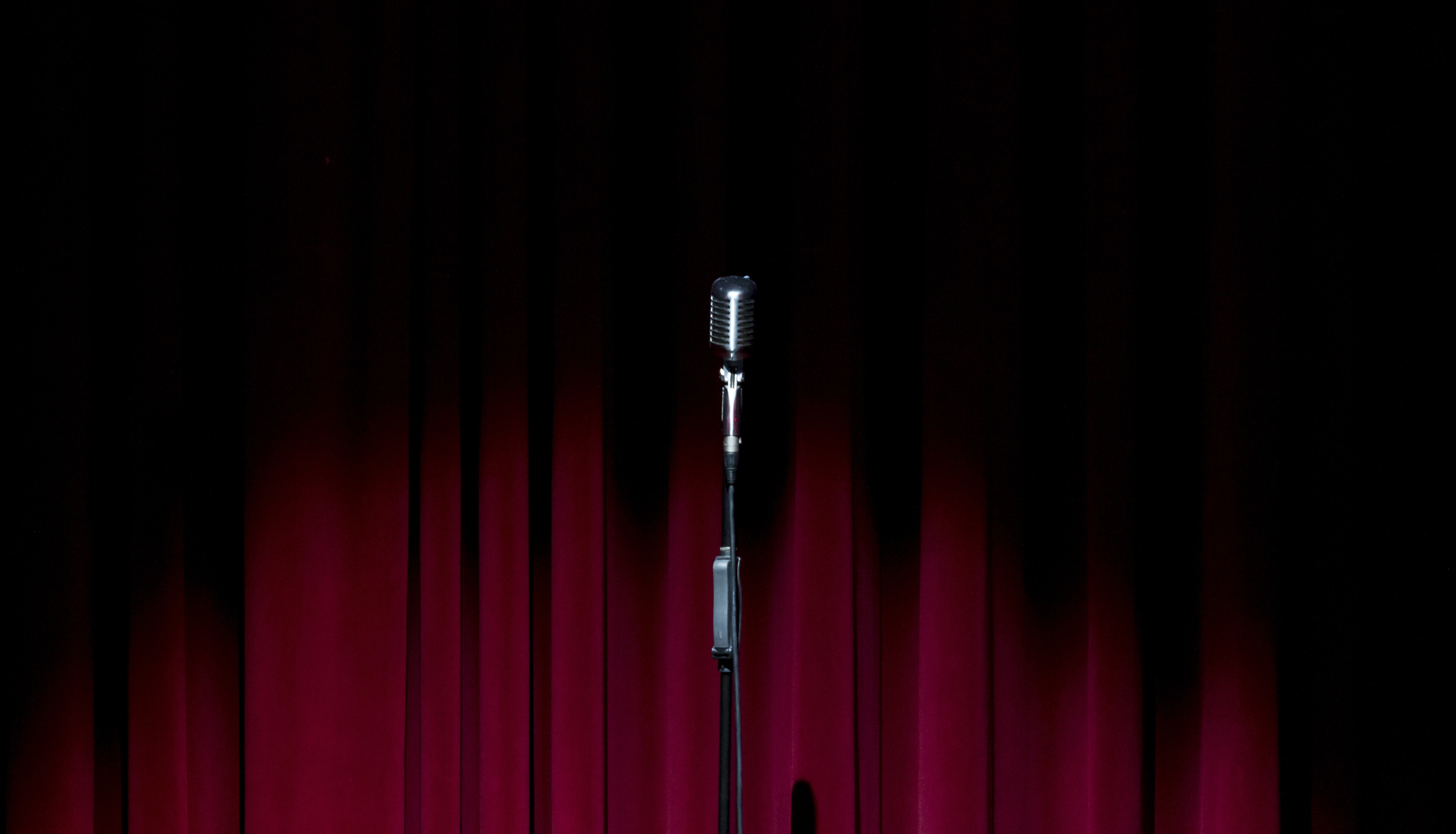 Black And Stainless Steel Microphone Preview - Microphone On Stage , HD Wallpaper & Backgrounds