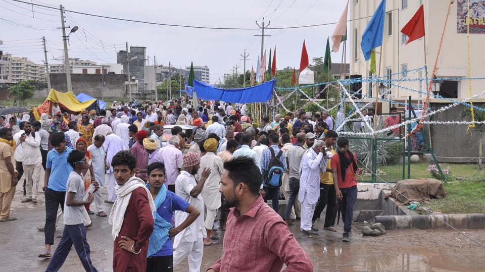 Large Numbers Of Dera Sacha Sauda Followers Gathered - Crowd , HD Wallpaper & Backgrounds