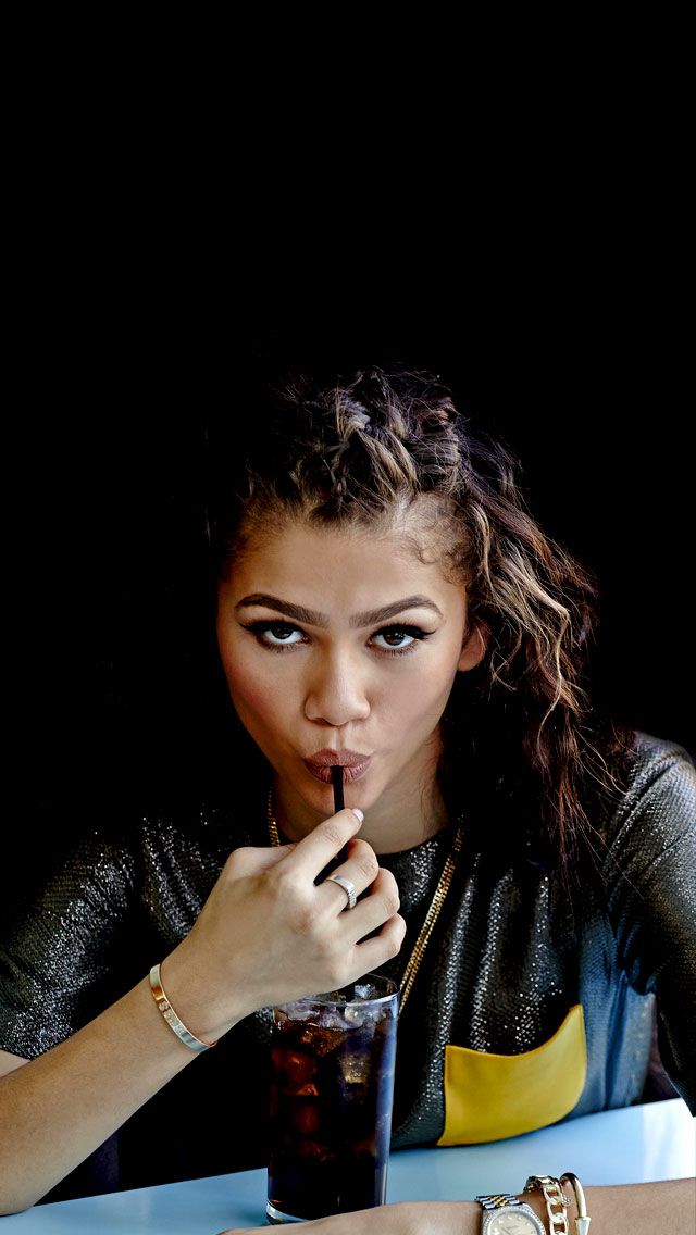 Celebs, Celebrities, Background Pictures, Zendaya Coleman, - Zendaya Half Up Hair , HD Wallpaper & Backgrounds