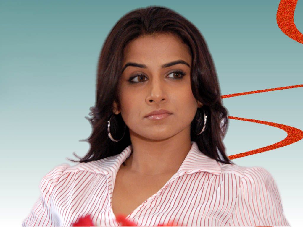 Vidya Balan Wallpaper - Angry Sexy Vidya Balan , HD Wallpaper & Backgrounds