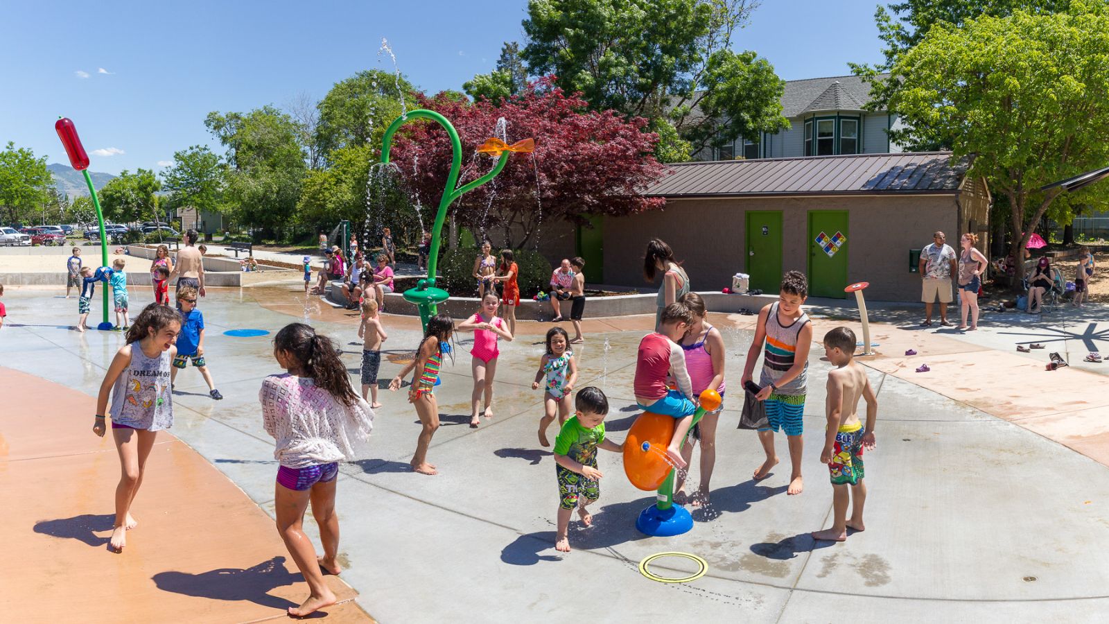 Garfield Park Ribbon Cutting Celebration - Splash Pad Ashland Oregon , HD Wallpaper & Backgrounds