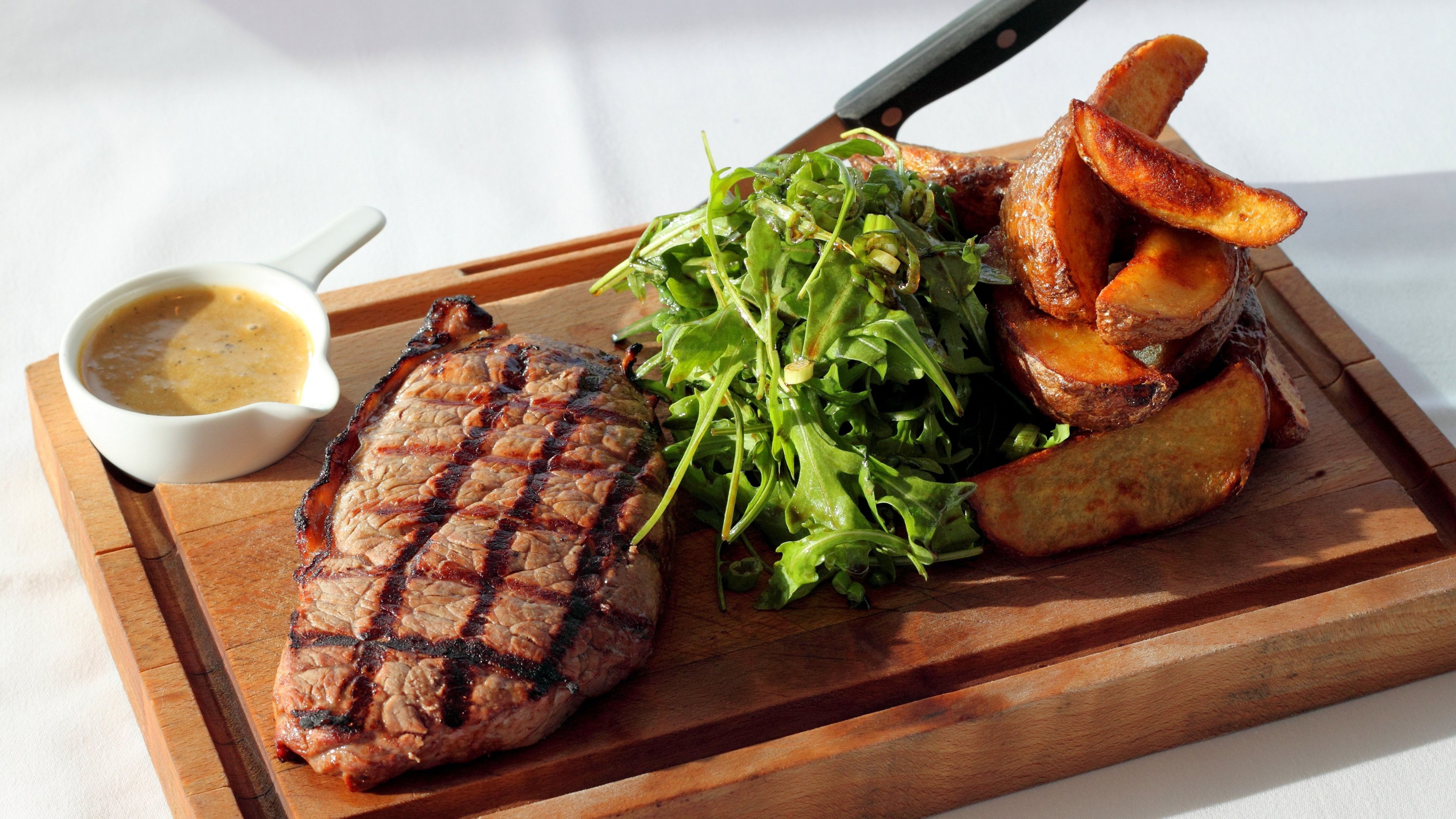 Meat, Steak, Sauce, Vegetable - Sirloin Steak Fine Dining , HD Wallpaper & Backgrounds