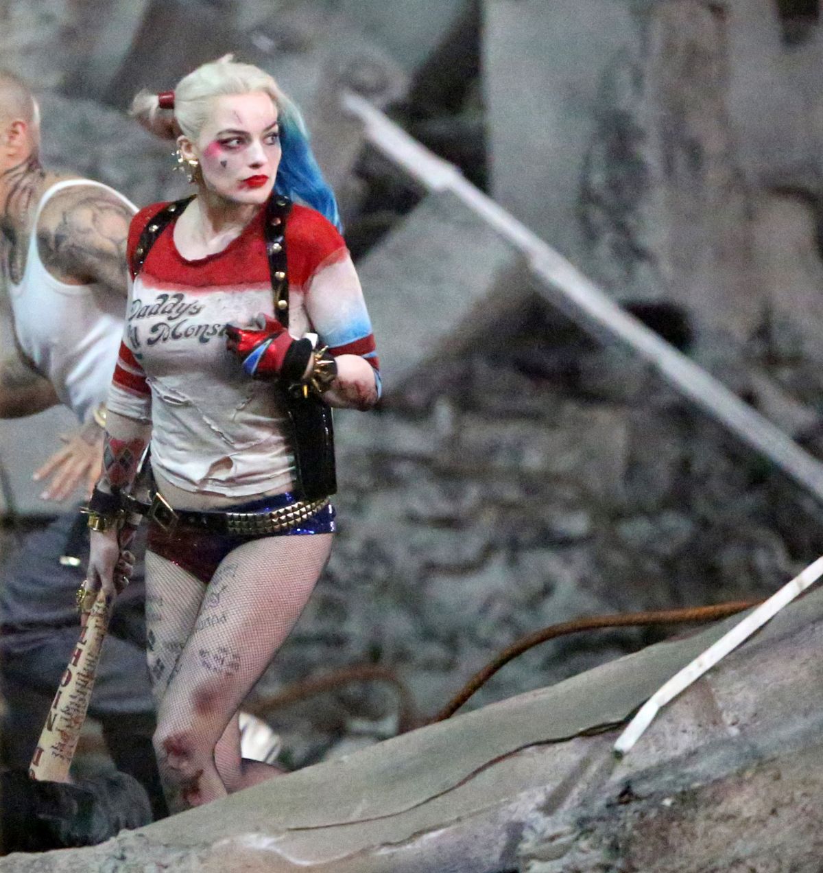 Margot Robbie On The Set Of Suicide Squad In Toronto Harley Margot Robbie On The Set Of Suicide Squad In Toronto Harley