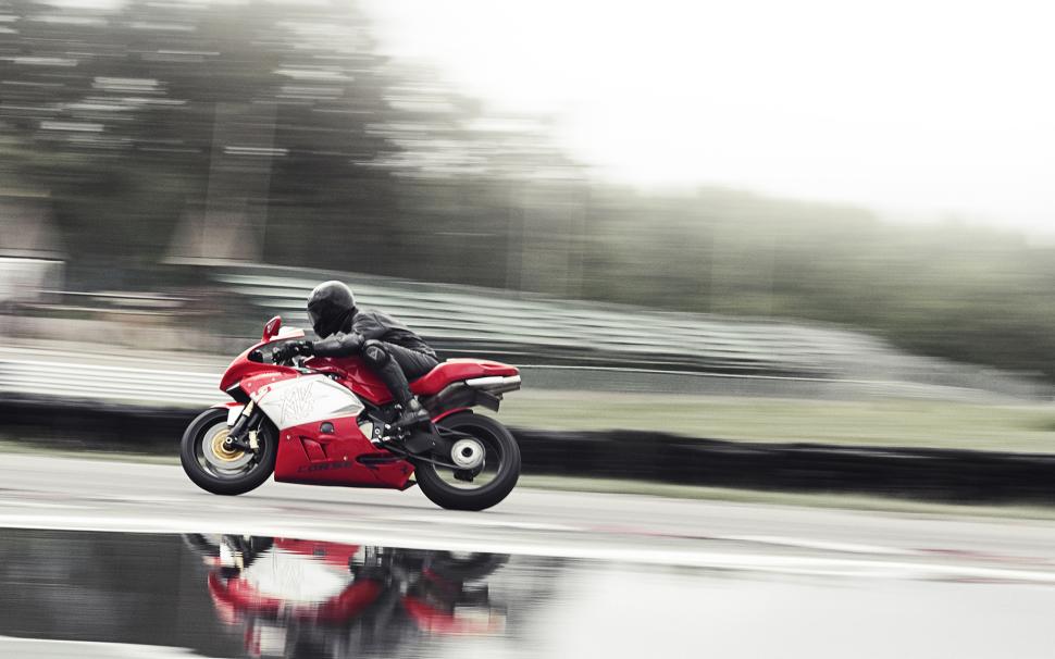 Mv Agusta Sportbike Hd Wallpaper - Motorcycle , HD Wallpaper & Backgrounds