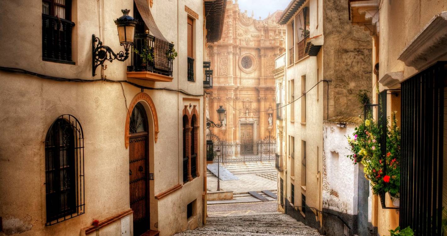 Film, Neighbourhood, Road, Facade, Window Wallpaper - Streets Of Spain Wallpaper Hd , HD Wallpaper & Backgrounds