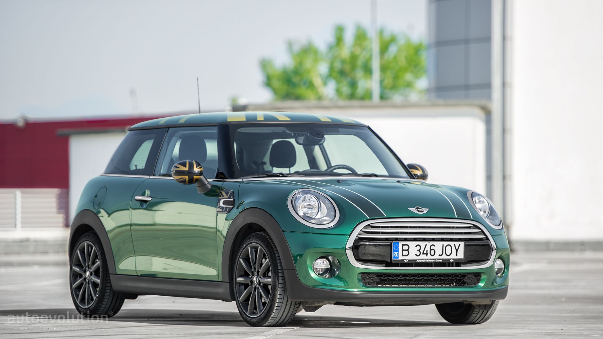 Mini British Racing Green , HD Wallpaper & Backgrounds