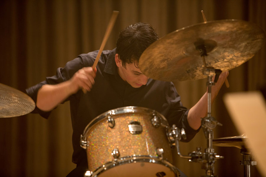 Miles Teller Fondo De Pantalla Containing A Drummer, - Whiplash Miles Teller , HD Wallpaper & Backgrounds