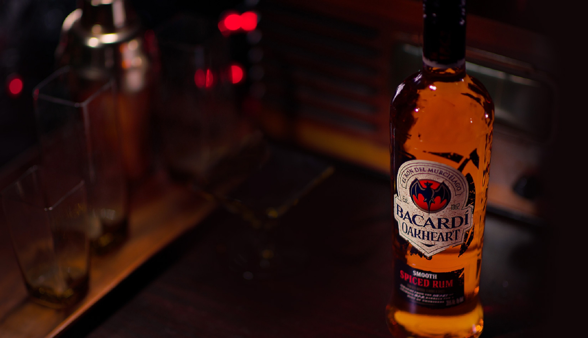 Holding Bacardi In Hand , HD Wallpaper & Backgrounds