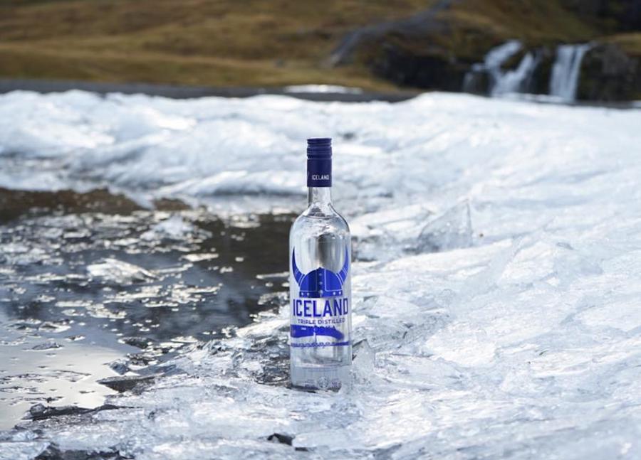 Iceland Vodka - Glass Bottle , HD Wallpaper & Backgrounds