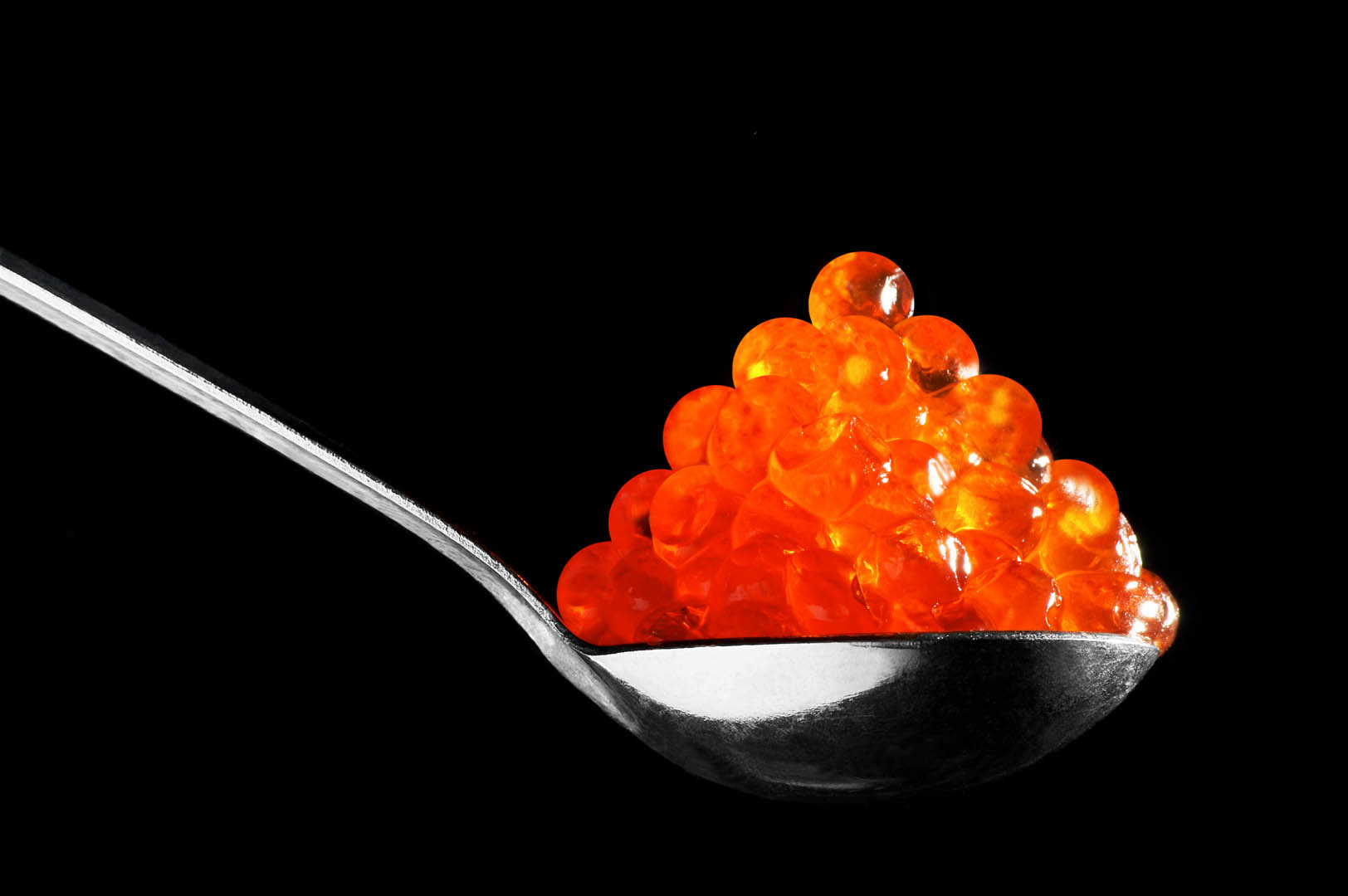 Red Caviar On Spoon - Red And Black Caviar , HD Wallpaper & Backgrounds