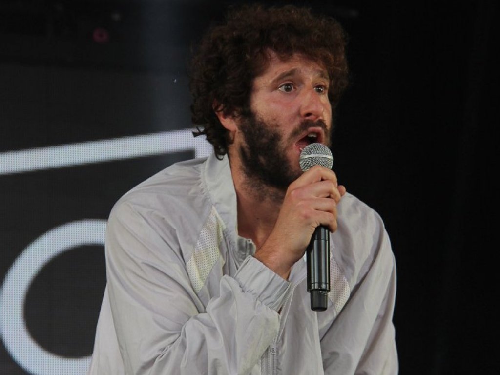 Lil Dicky - Singing , HD Wallpaper & Backgrounds