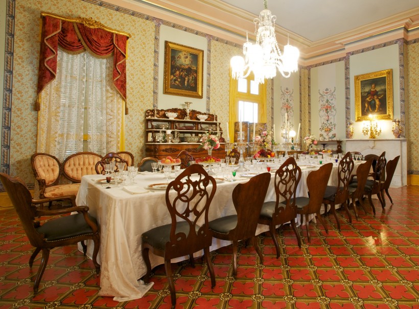 Captivating Swarovski Crystal Chandelier For Large - Formal Dining Table Cloth , HD Wallpaper & Backgrounds