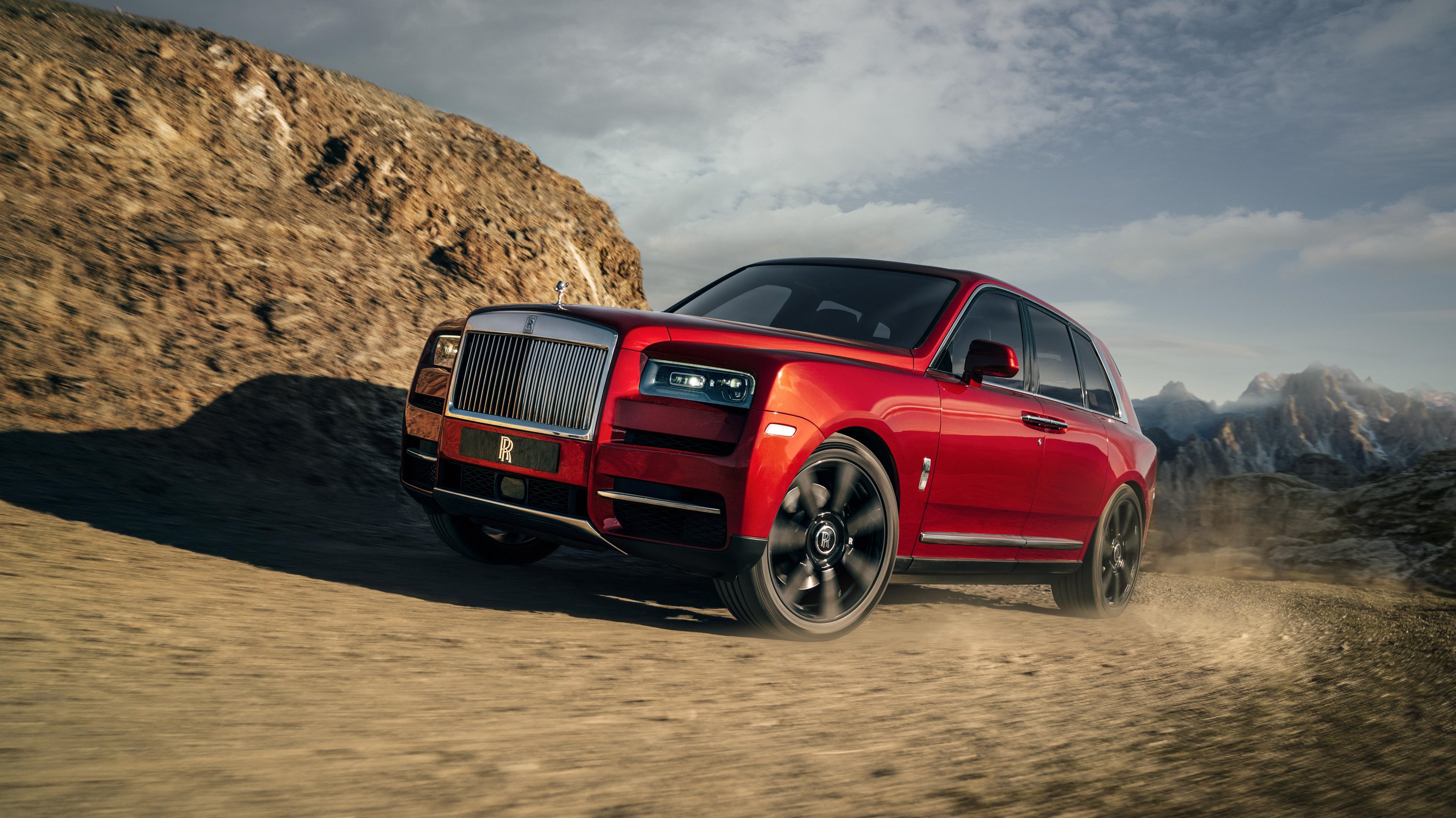 The Luxury Suv Bug Has Bitten Its Share Of Automakers - Rolls Royce Cullinan Precio , HD Wallpaper & Backgrounds