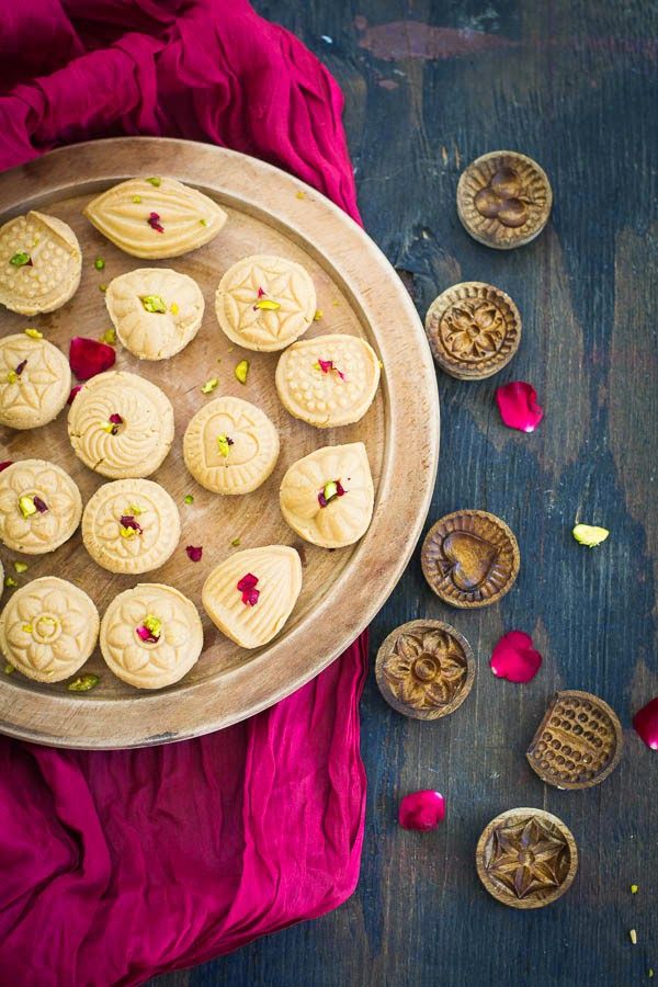 Nolen Gurer Sandesh Indian Desserts, Indian - Peanut Butter Cookie , HD Wallpaper & Backgrounds