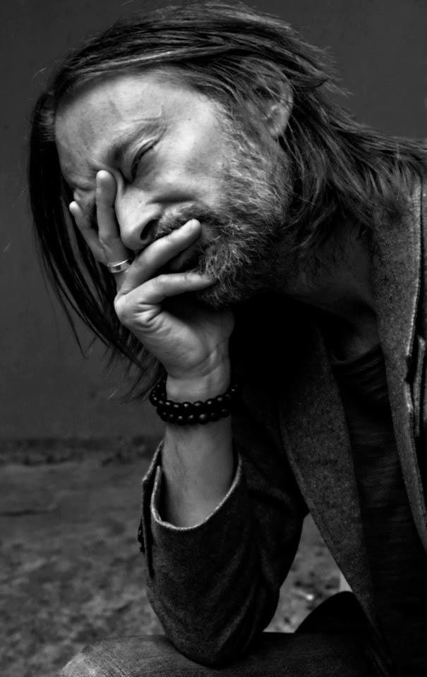 Person - Thom Yorke , HD Wallpaper & Backgrounds