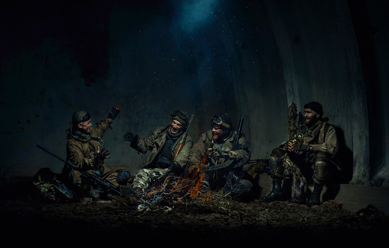 Photo Wallpaper Men, Stalkers, Campfire - Сталкер Обои Костер , HD Wallpaper & Backgrounds