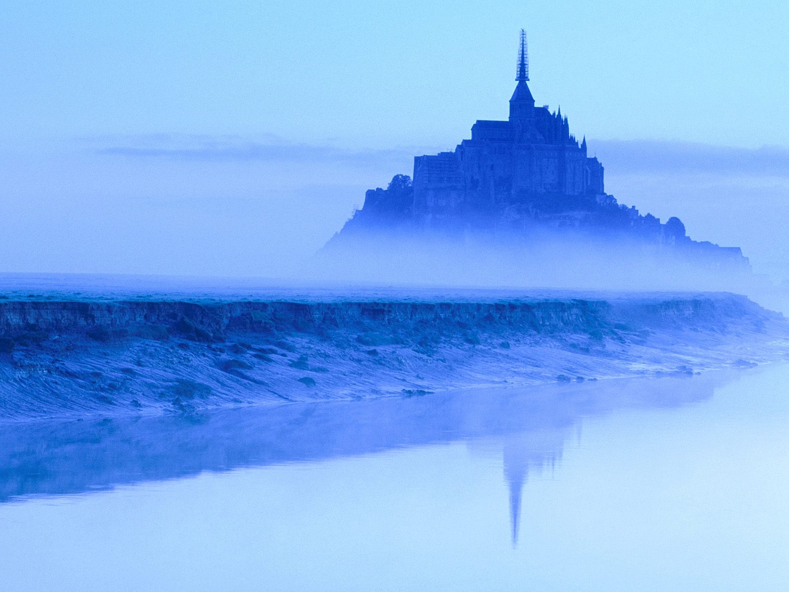 Mont St Michel At Dawn Normandy France, Free Wallpapers, - Mont Saint-michel , HD Wallpaper & Backgrounds