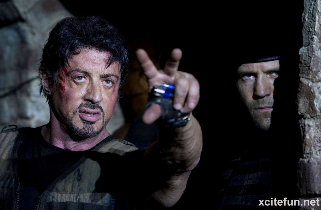 The Expendables 2010 Movie - Stallone In The Expendables , HD Wallpaper & Backgrounds