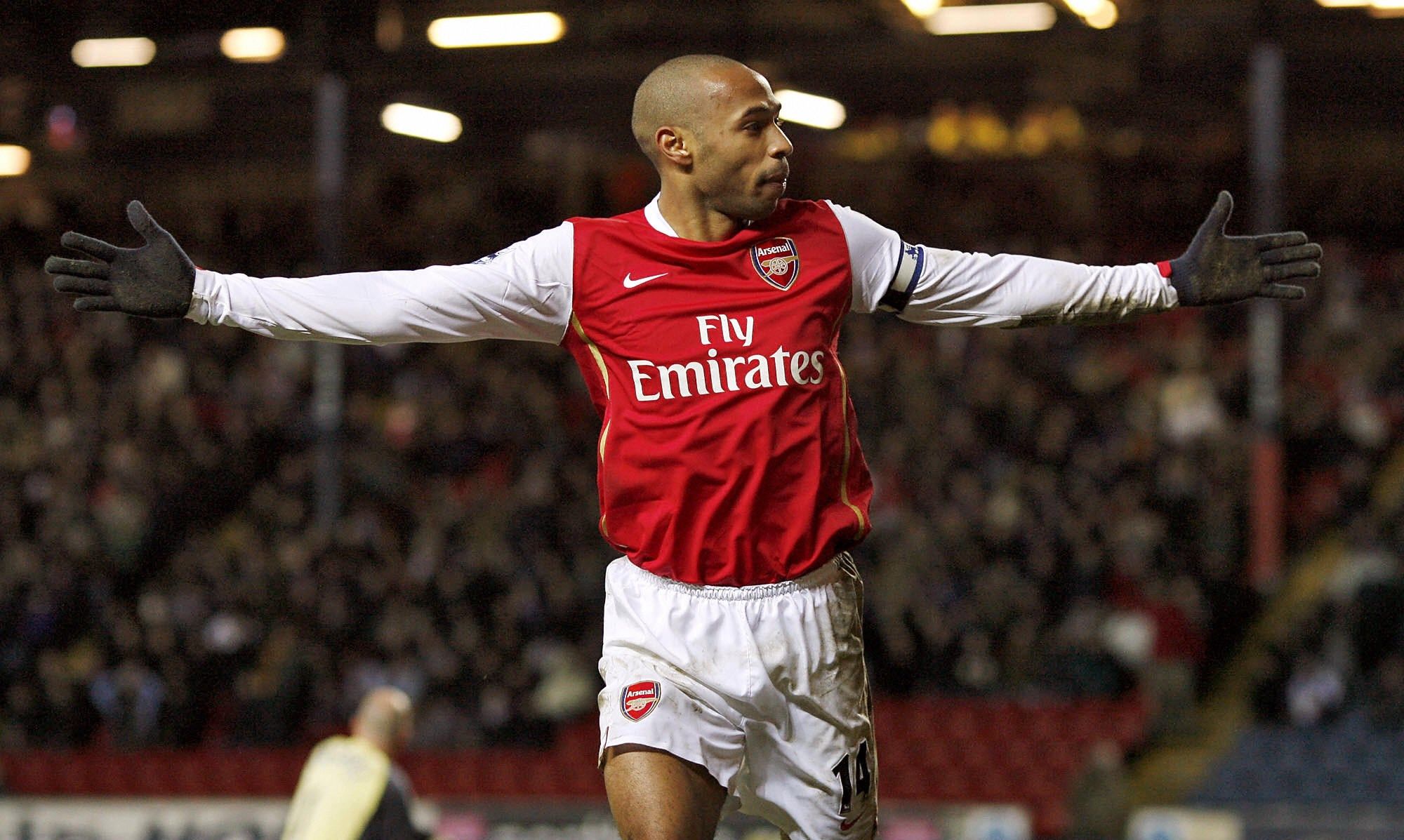 Thierry Henry Hd Wallpaper - Henry Arsenal Thierry Henry , HD Wallpaper & Backgrounds