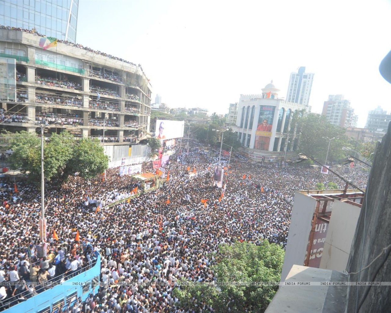 Funeral Of Shiv Sena Supreme Balasaheb Thackeray At - Crowd , HD Wallpaper & Backgrounds