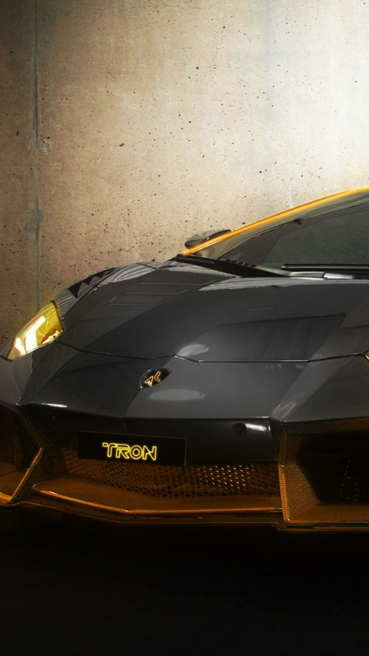 Car Wash Wallpaper - Gold Lamborghini Veneno Roadster , HD Wallpaper & Backgrounds