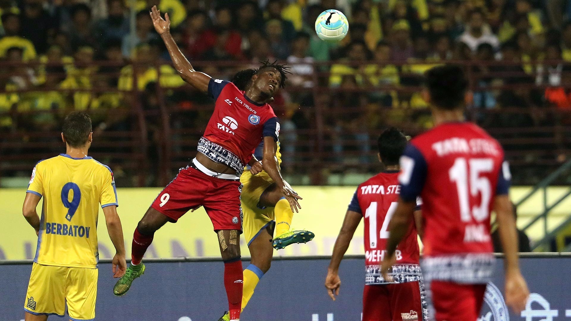 Kerala Blasters Fc And Jamshedpur Fc Squared Off At - Player , HD Wallpaper & Backgrounds