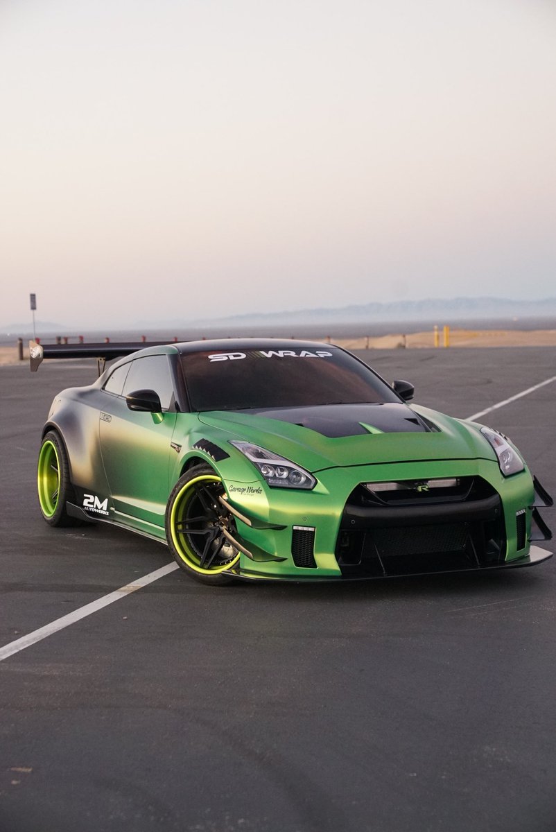 Tanner Fox On Twitter - Gtr R35 Tanner Fox , HD Wallpaper & Backgrounds