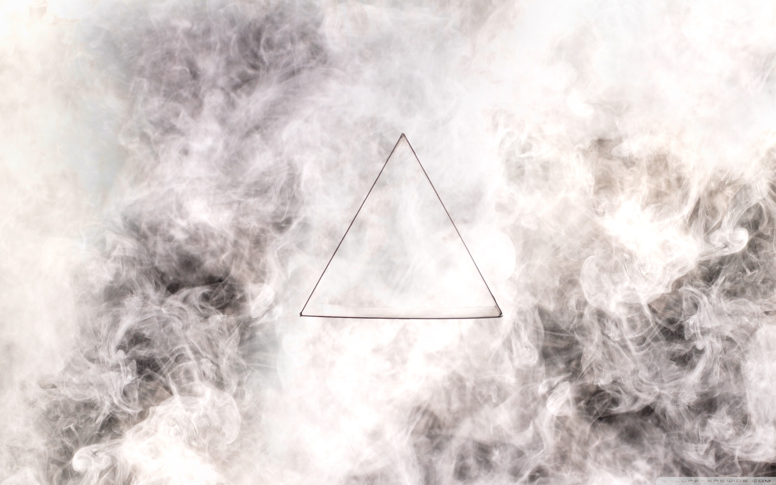 Triangle, Minimalism, Smoke Wallpapers Hd / Desktop - Hd Triangle , HD Wallpaper & Backgrounds