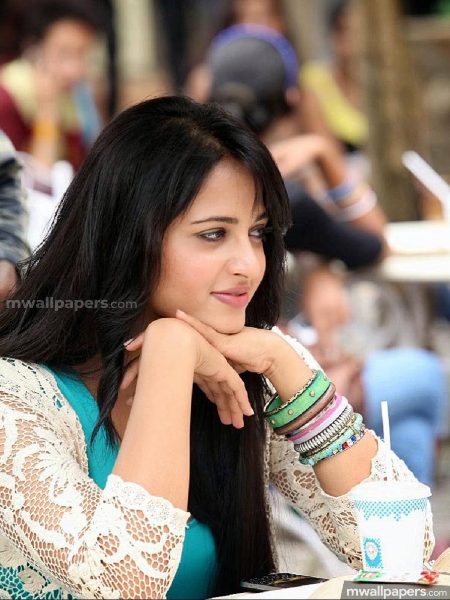 Anushka Shetty Hd Wallpapers - Prabhas Anushka Mirchi Stills , HD Wallpaper & Backgrounds