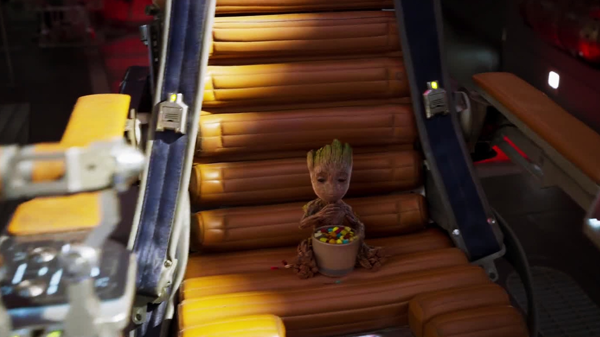 Baby Groot Guardians Of The Galaxy Vol - Baby Groot Eating Candy , HD Wallpaper & Backgrounds