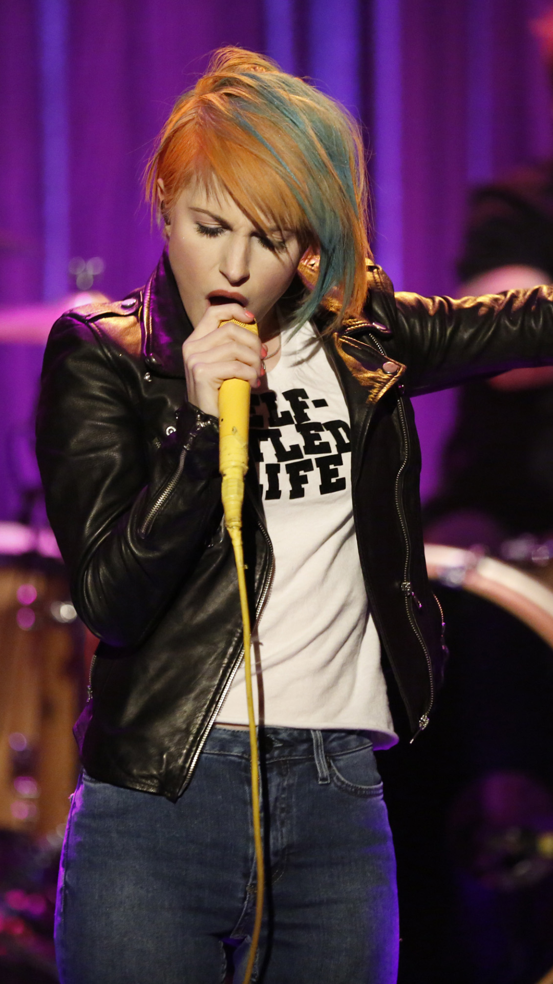 Wallpaper - Hayley Williams Orange And Blue Hair , HD Wallpaper & Backgrounds