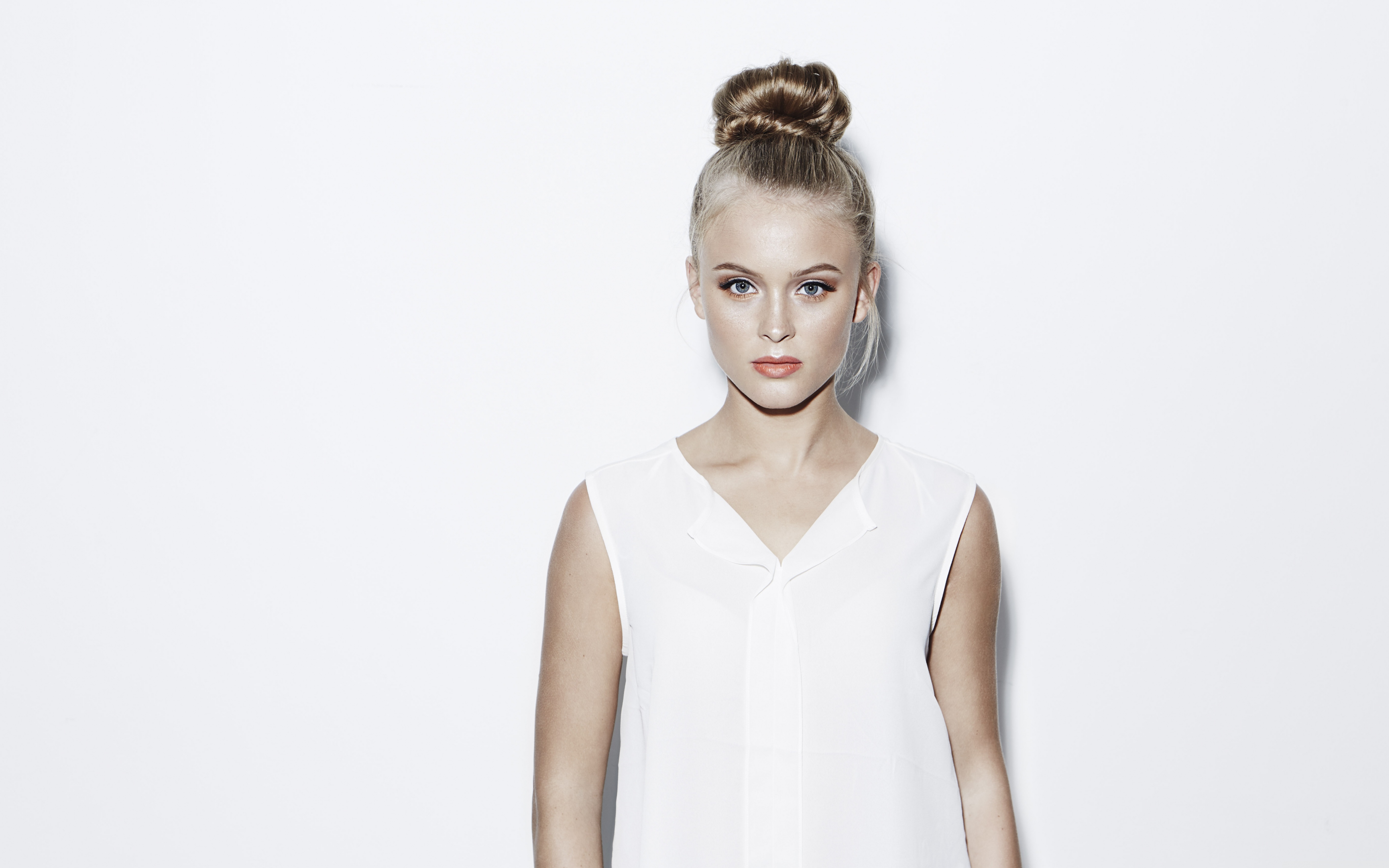 Related Wallpapers - Zara Larsson Png , HD Wallpaper & Backgrounds