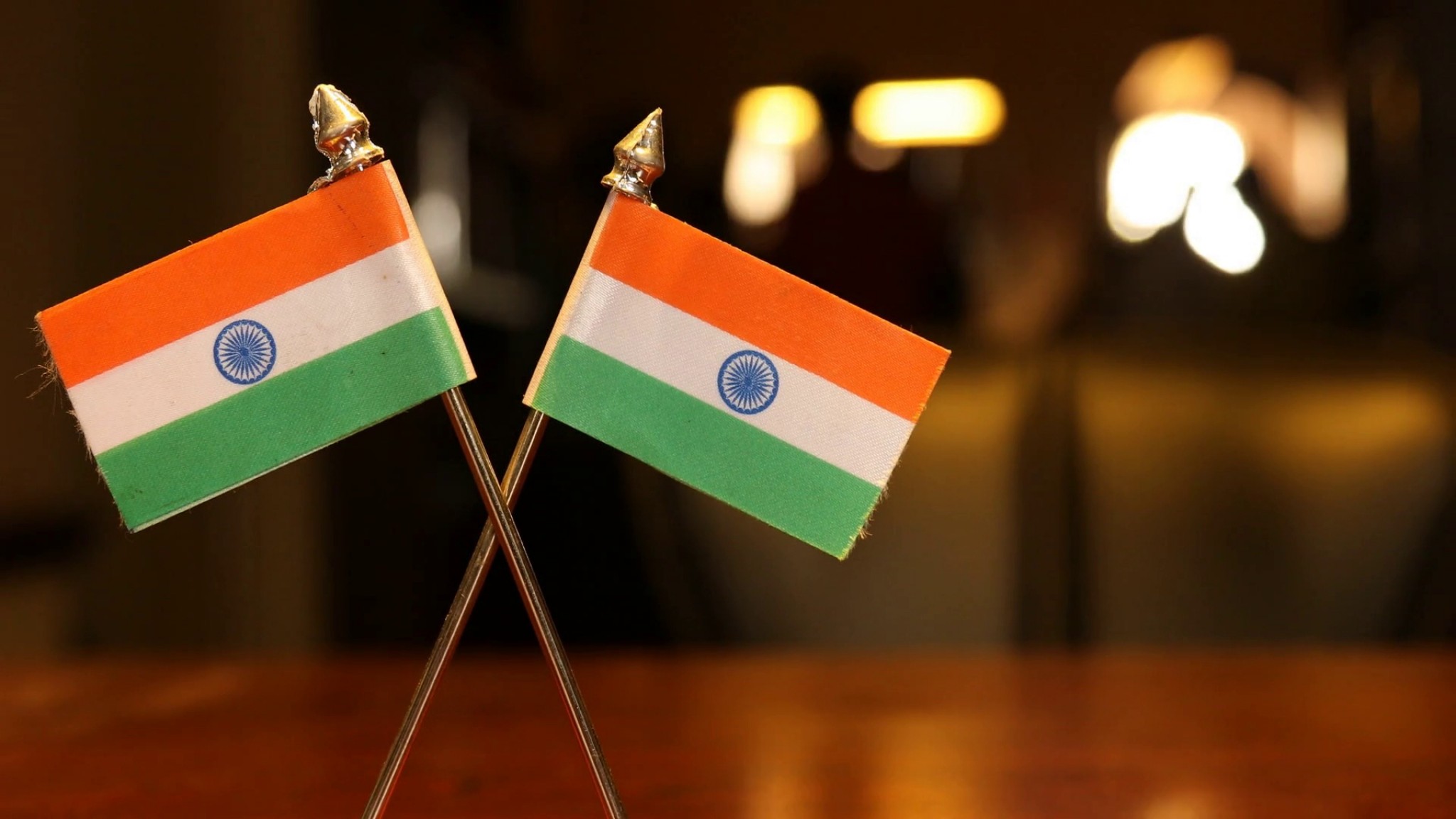 Indian Flag On Table , HD Wallpaper & Backgrounds