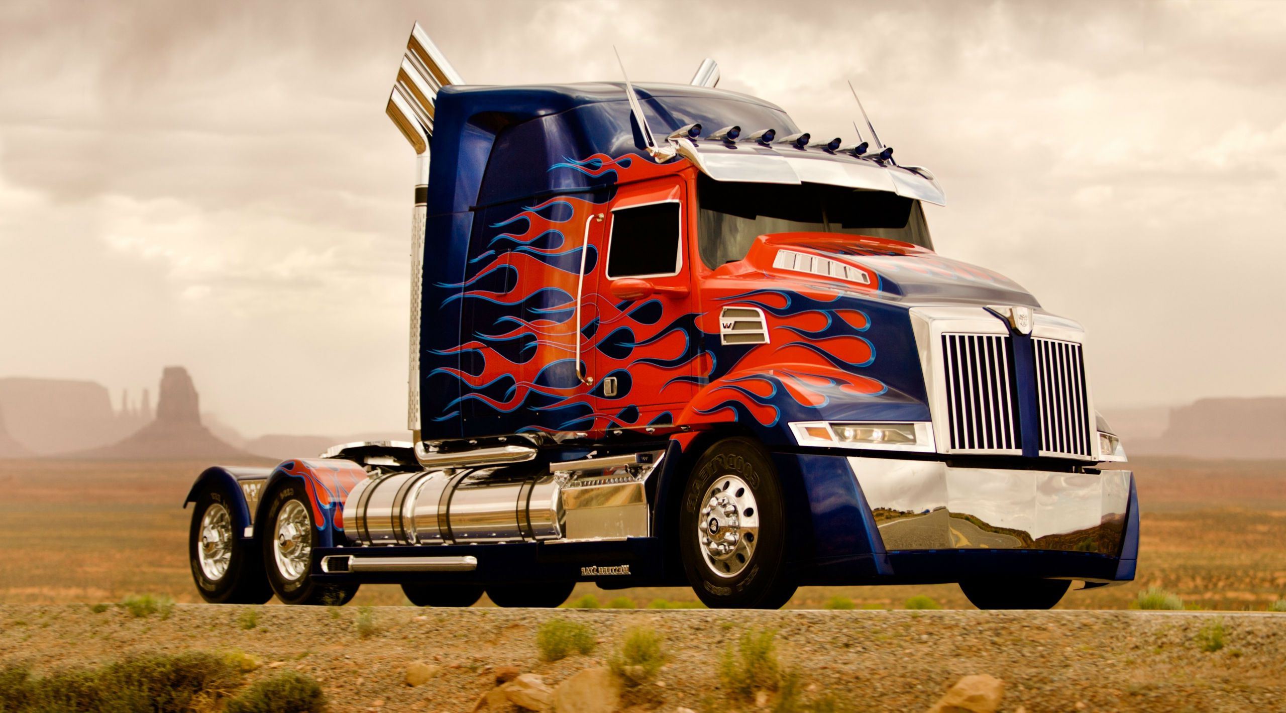Semi Truck Wallpapers Hd - Transformers 4 Optimus Prime Trailer , HD Wallpaper & Backgrounds