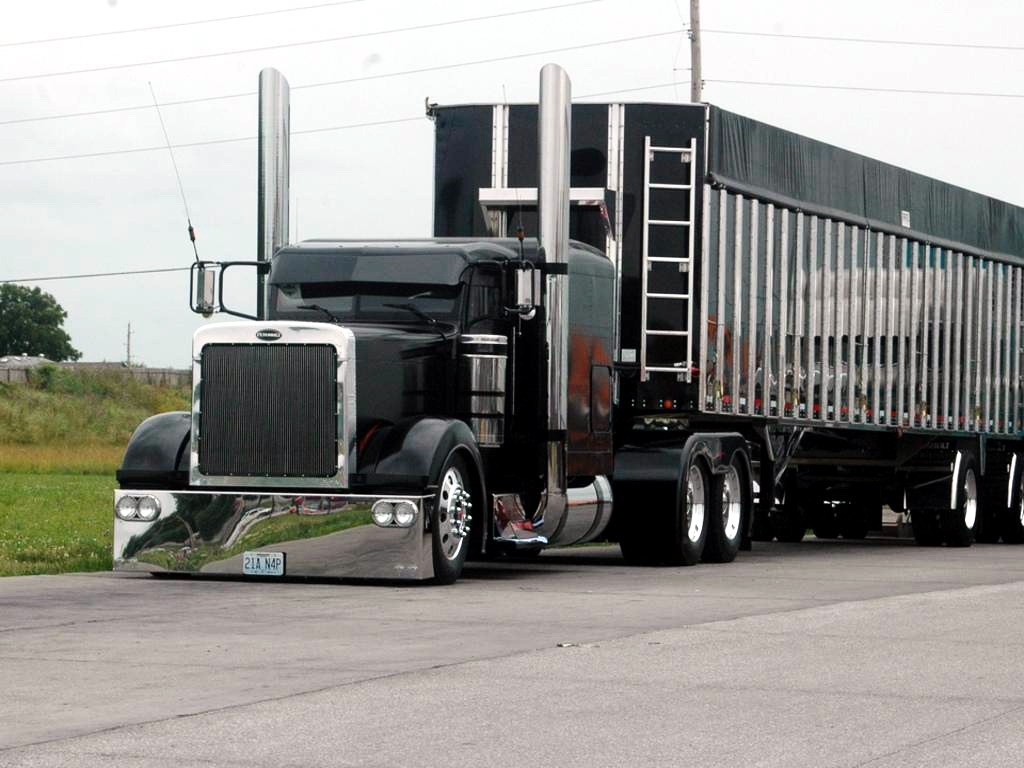 Peterbilt 379 Truck Wallpaper - Black And Chrome Peterbilt , HD Wallpaper & Backgrounds