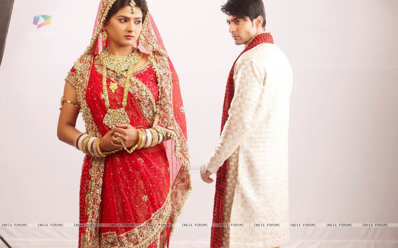 Gurmeet Choudhary & Kratika Sengar In Punar Vivah Size - Kratika Sengar In Punar Vivah , HD Wallpaper & Backgrounds
