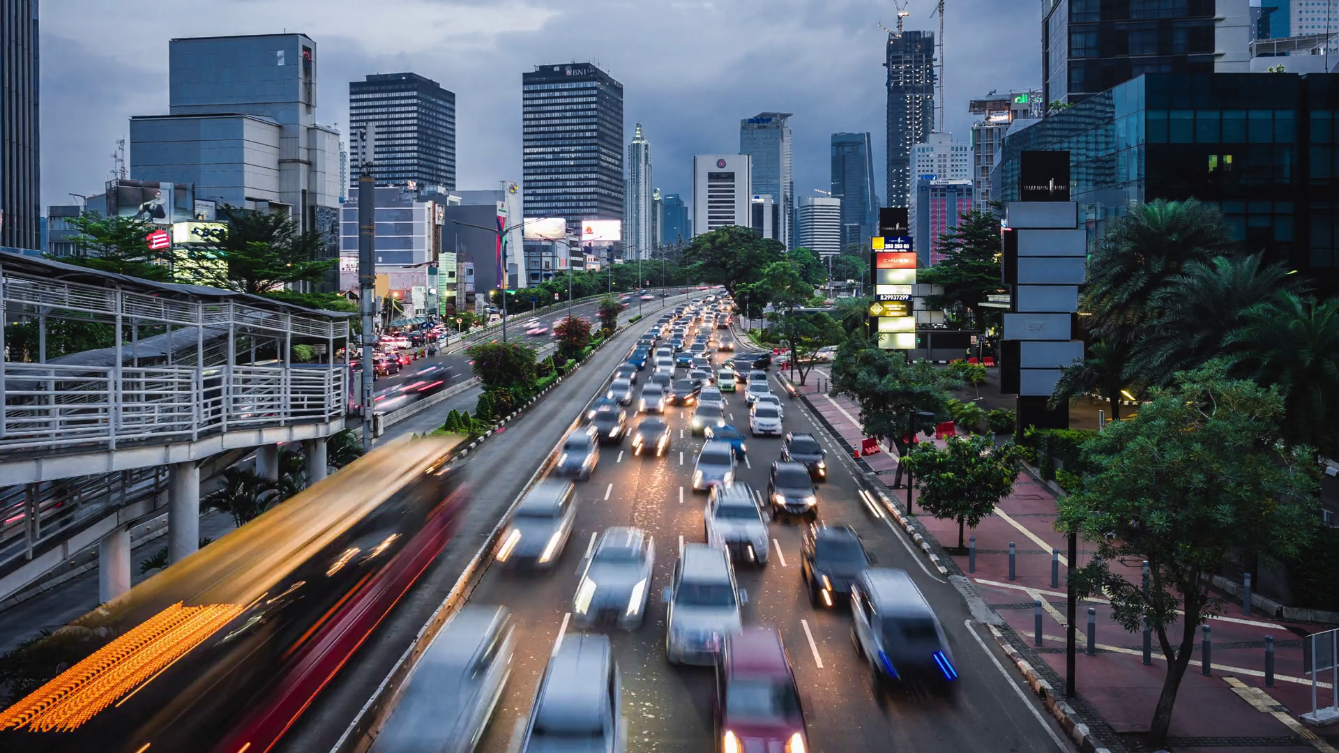 Time Lapse View Of Traffic Jam In Central Jakarta At - Jakarta Traffic , HD Wallpaper & Backgrounds