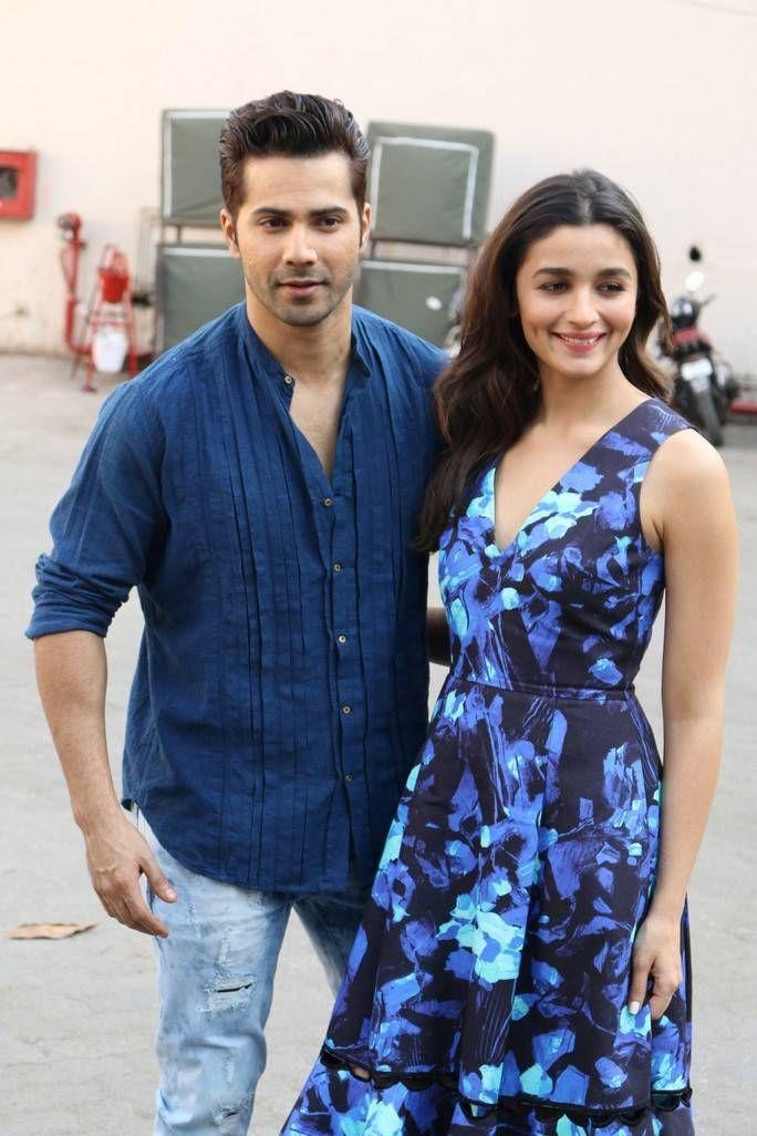 Varun Dhawan & Alia Bhatt Stills At Badrinath Ki Dulhania - Varun Dhawan And Alia Bhatt Cute , HD Wallpaper & Backgrounds