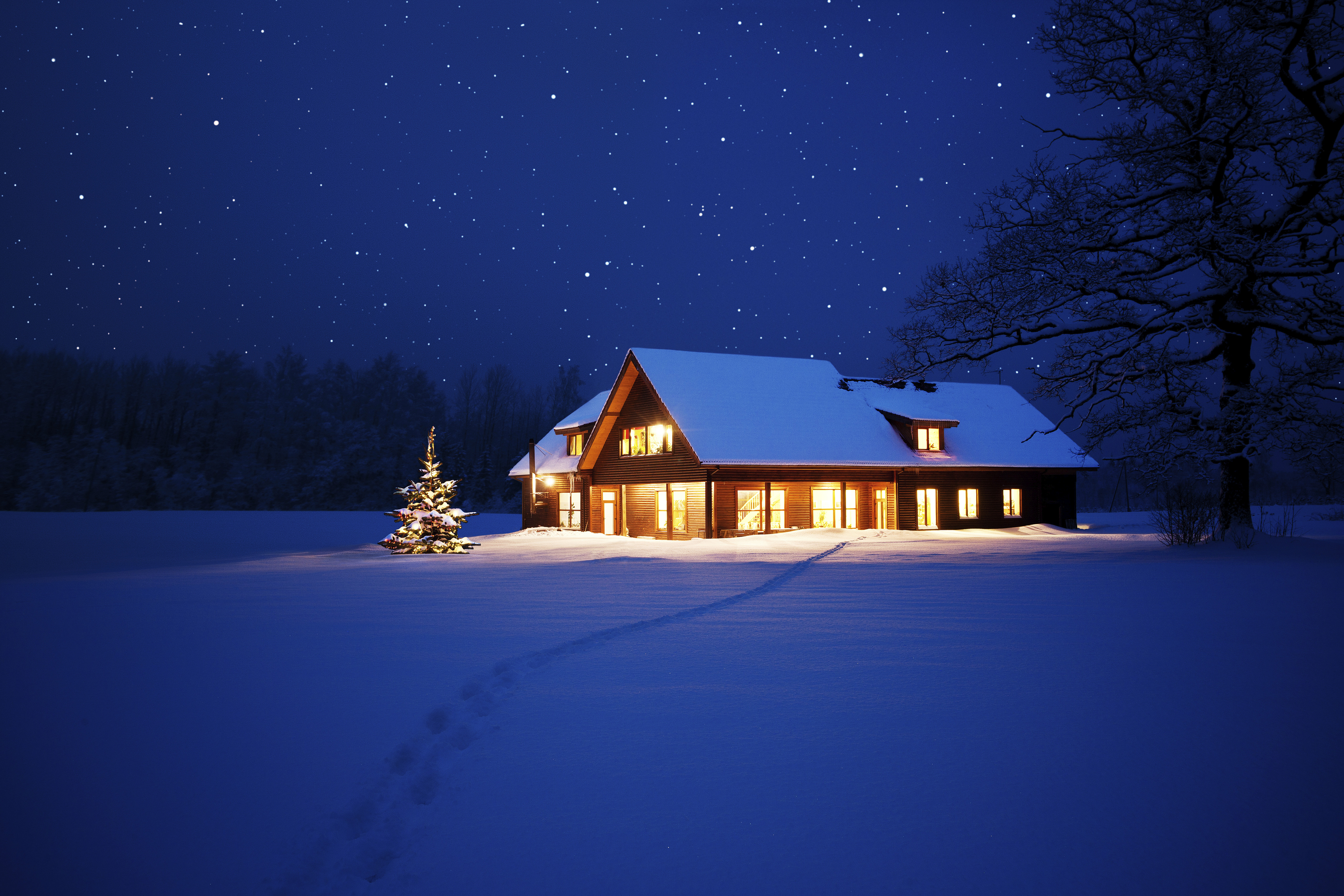 Snowy House At Night , HD Wallpaper & Backgrounds