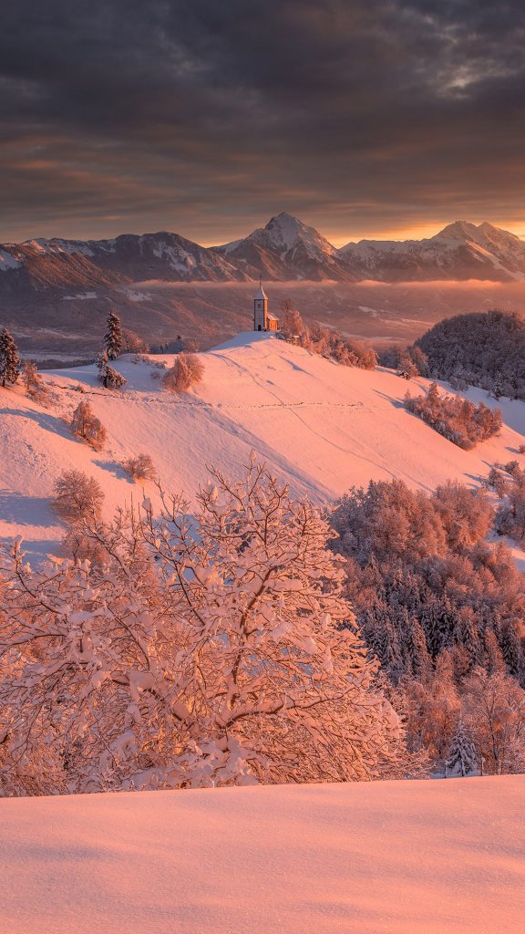 Winter Landscape At Sunset Iphone Wallpaper - Winter Mountains Snow Iphone , HD Wallpaper & Backgrounds