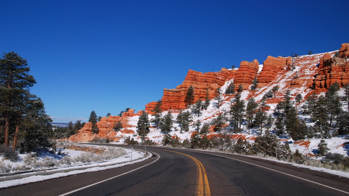 Free Download Winter Snowy Road Hd Wallpapers For Iphone - Winter Road Wallpaper Hd , HD Wallpaper & Backgrounds