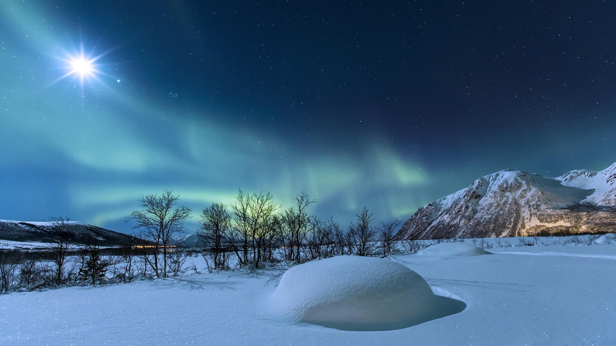 Norway Winter Night - Snow Hills At Night , HD Wallpaper & Backgrounds